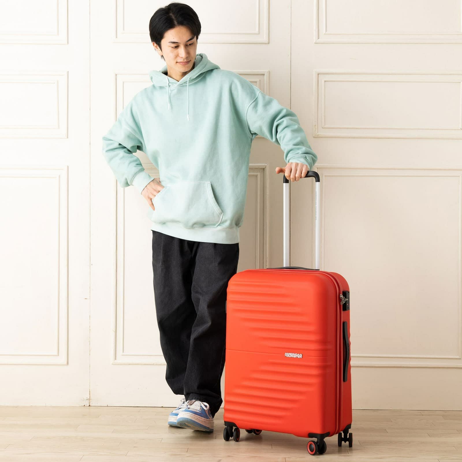 TWIST WAVES SPINNER 66/24 スーツケース Mサイズ ツイストウェーブス