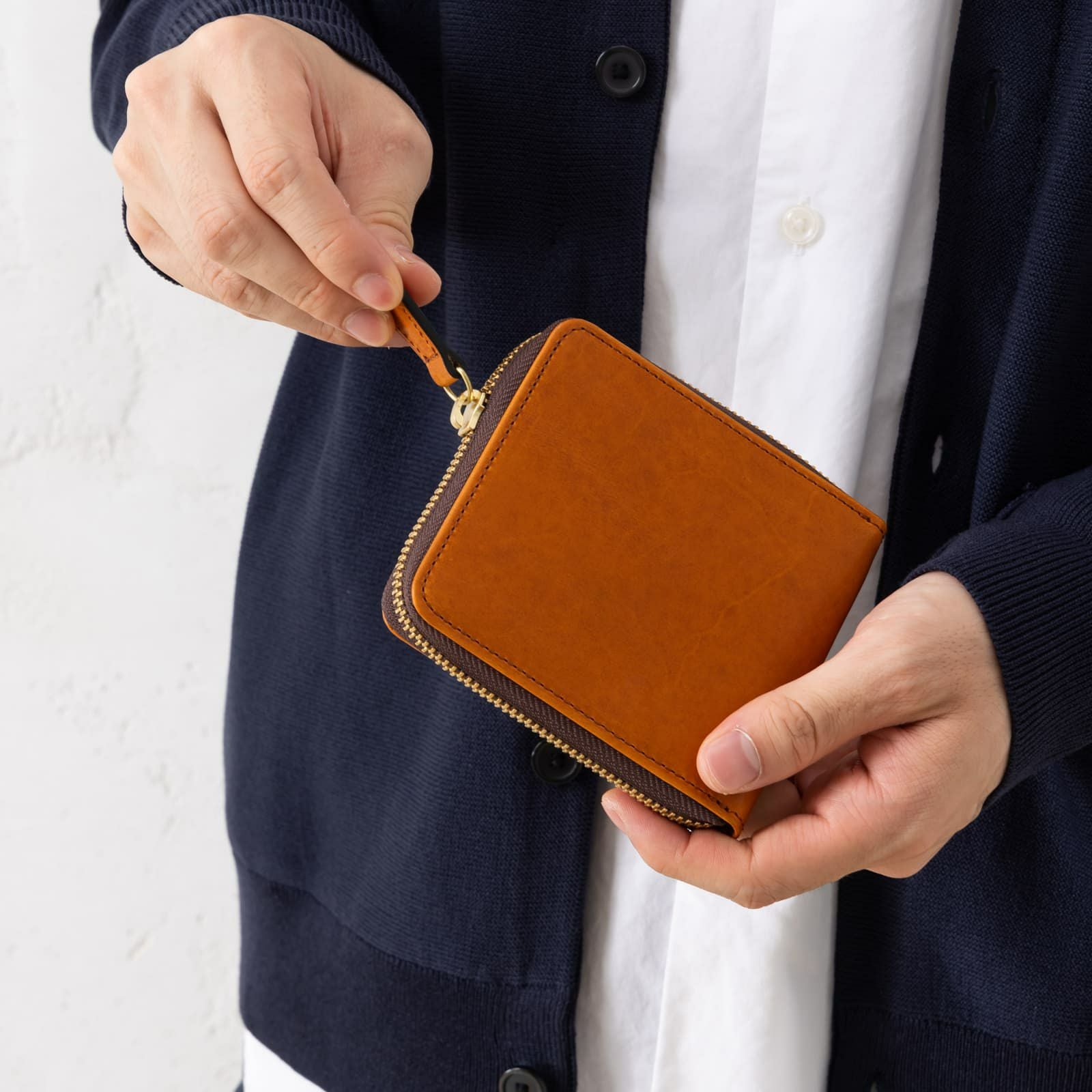 ROUND SHORT WALLET 二つ折り財布 HERBIE | Multiverse マルチバース