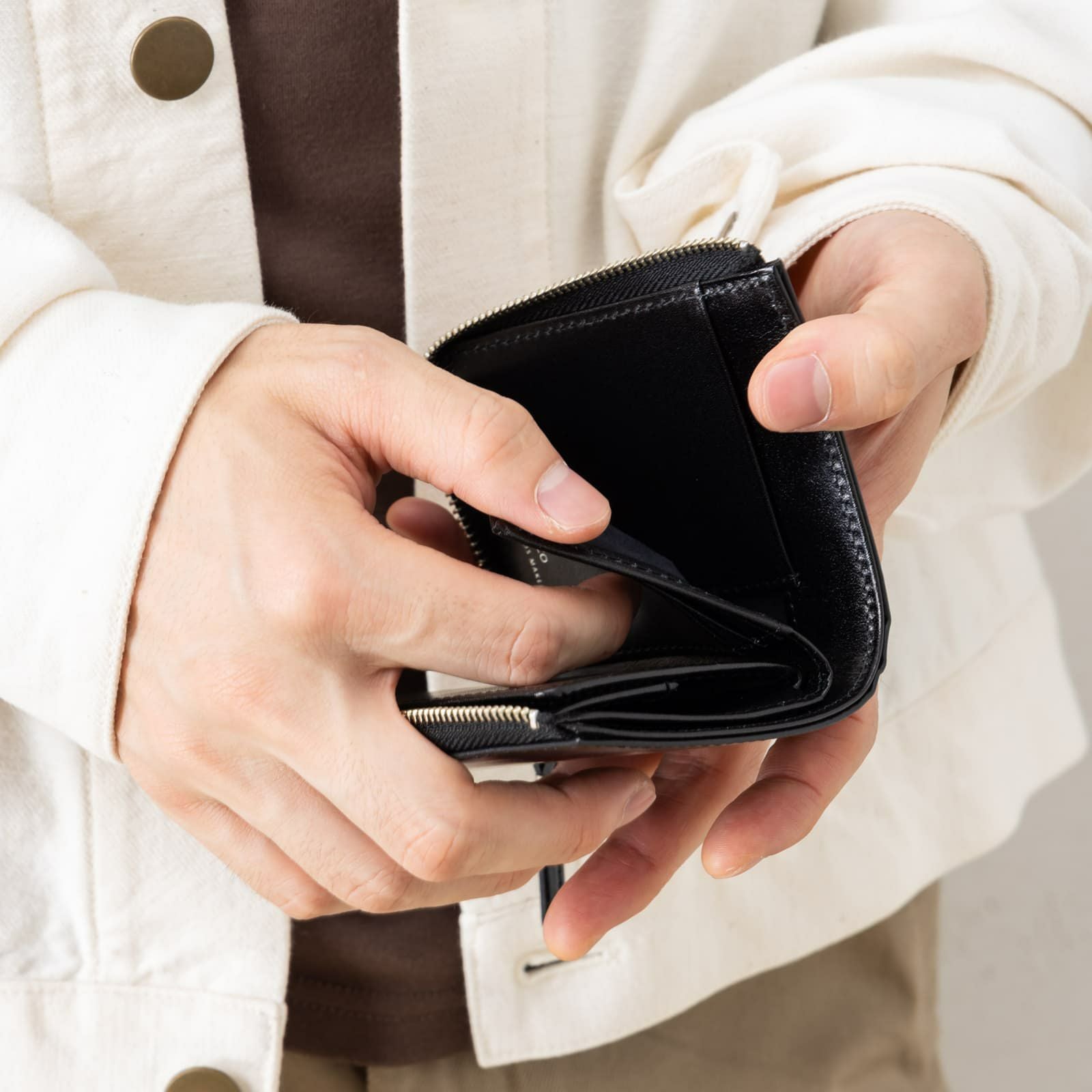 LZIP SHORT MINI WALLET 二つ折り財布 BRIDLE | Multiverse マルチバース