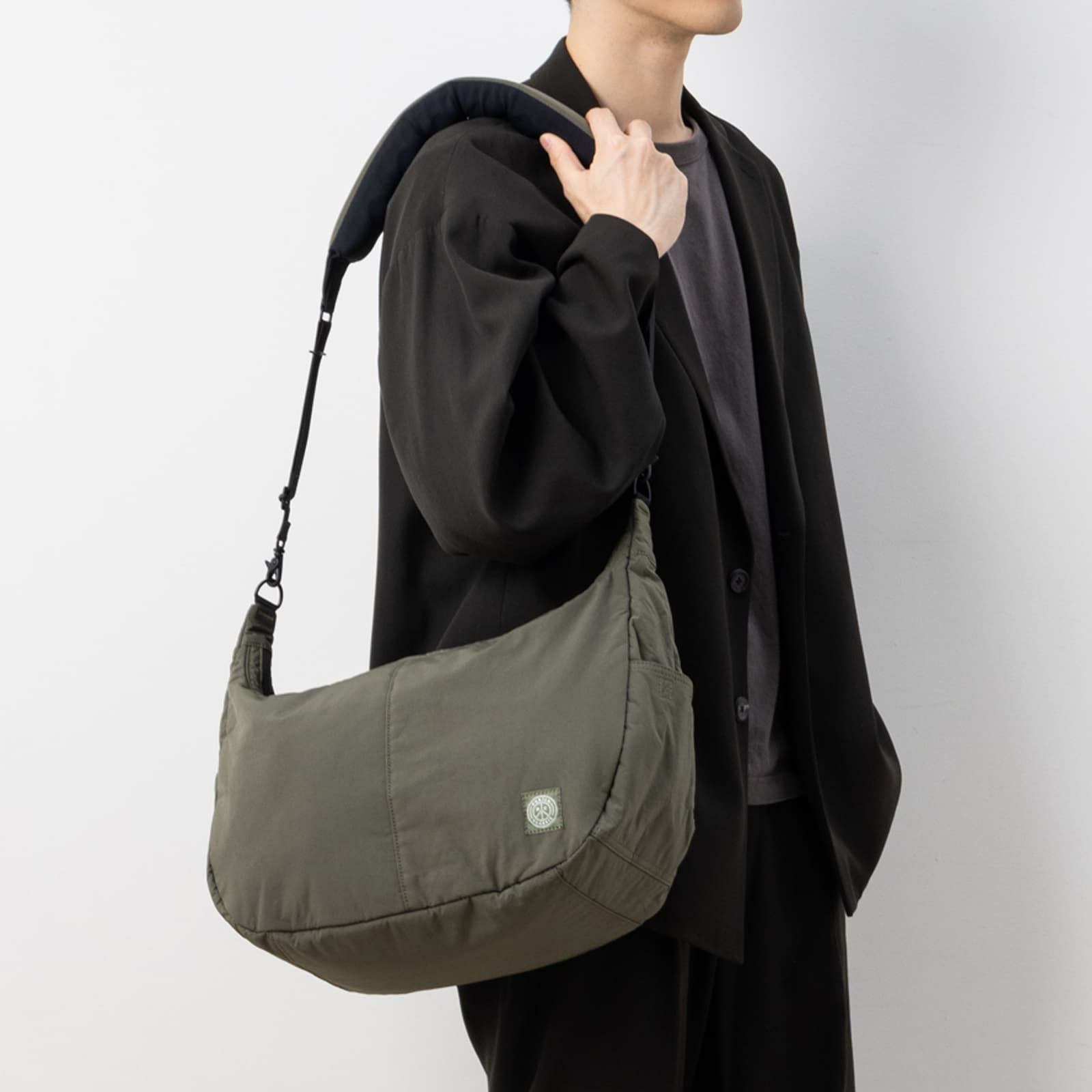 EASY SHOULDER BAG ショルダーバッグ WEATHER NEWTON | Multiverse